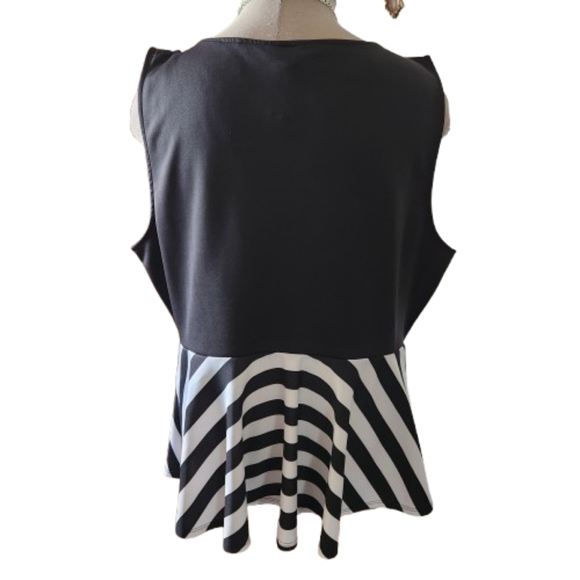 TORRID ☆ BLACK & WHITE STRIPED ☆ NOTCH NECK ☆ PEPLUM TOP ☆ 4x ☆ NWT - Picture 6 of 9